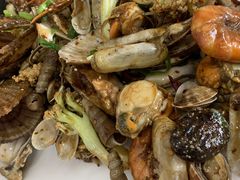 手抓海鲜-1910老鲁味海鲜·戳子肉·青岛菜(金沙滩店)