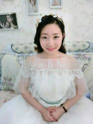 -红馆妆造(中央大街店)