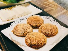 宫廷芝麻烧饼-铜来聚老北京涮肉(恒隆广场店)