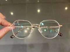 -爱视眸Eyeblling眼镜·依视路·蔡司镜片折扣店(百联南方商城购物中心)