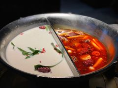 双拼锅底-湊湊火锅·茶憩(新中关购物中心店)