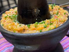 -香巴拉云南餐厅(华莱坞店)