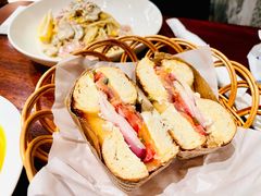烟熏三文鱼三明治-麦田工坊(月湖店)