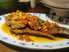 香煎鲫鱼-八碗湘长沙市井菜(坡子街店)