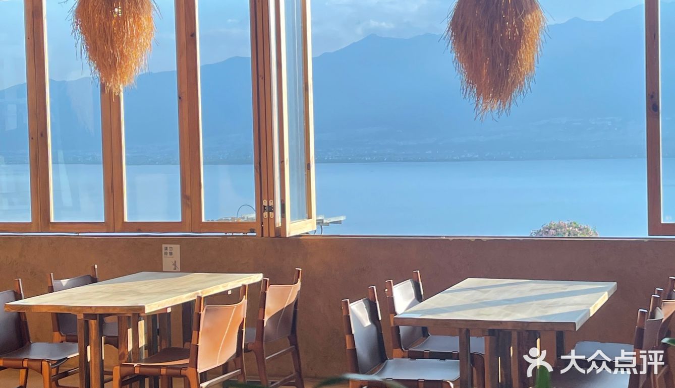 浪漫的不是我！是大理这家落日海景餐厅