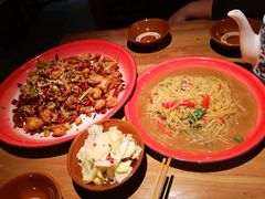 -半步颠小酒馆(繁花中心)