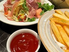 -LESCEDARS Brasserie Bistro香柏树