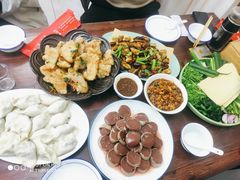 -鸿运大厨·大馅饺子·家常菜