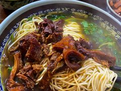 金牌半筋半肉面-旺泉餐饮店·清真牛肉面馆