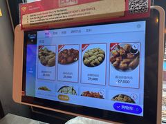 -BHC炸鸡(明洞总店)