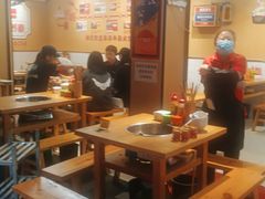 大堂-李记称盘牛杂串串(广厦店)