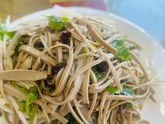 -溢心园香河肉饼总店