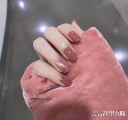 -吉吉靓甲美睫