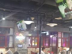 -马路牙子烧烤音乐酒馆(望京店)