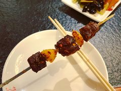 焦香肥肠-福苗小骆驼烧烤(大唐不夜城店)