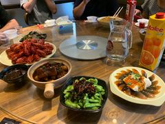 -巴厘龙虾·榜首油焖大虾(音乐学院·沿江酒馆店)