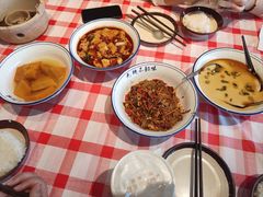 -笨豆腐居民楼菜馆•江西小炒(天津开发区店)