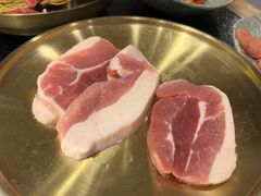 -臻牛烤肉