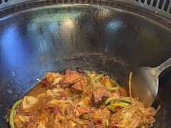-哈尔滨烧烤·山河村铁锅炖(交大店)