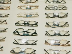 -博士眼镜(东莞东湖花园店)