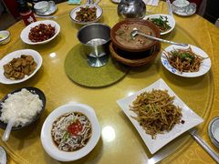 -董厨煨汤馆(车站路店)