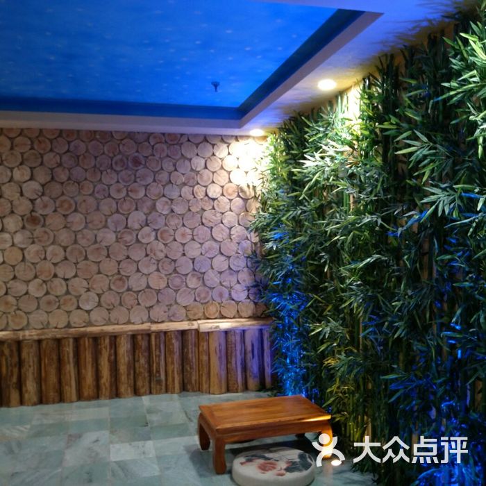 贵宾楼蓝湖女士汤泉汗蒸文化园