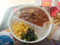 -麦当劳(展览路店)