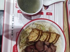 -壹品剁椒猪脚饭(蔡家中央大街店)