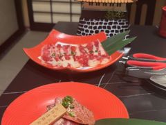 -山川小町·极番烧肉(新地假日广场店)