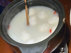 鱼尾鱼丸汤-魏铭鱼头捞饭(晋阳路店)