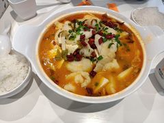 金汤酸菜鱼-鱼你在一起(西峰东方丽晶茂店)