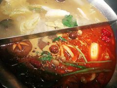 台式麻辣锅-湊湊火锅·茶憩(杭州湖滨银泰in77店)