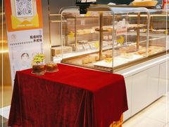 面包甜点陈列柜-广隆蛋挞王(农讲所店)