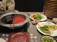 -牛YO寿喜烧·铁板烧和牛火锅自助(市府恒隆店)