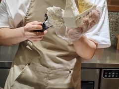 双口味冰淇淋-野人先生Gelato(上海长宁龙之梦店)