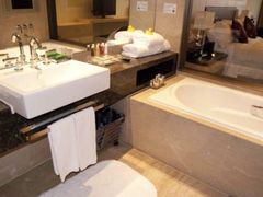 -天津滨海圣光皇冠假日酒店