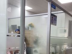 -上海和平眼科医院