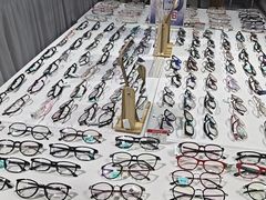 -零度眼镜·宝视友·蔡司依视路(吾悦花街店)