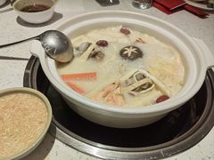 -三人行骨头王火锅(长寿店)