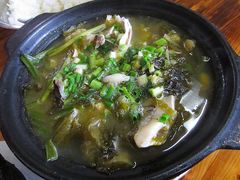 沈妈，酸菜鱼头-沈妈砂锅(光华村店)