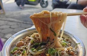 Minced Meat Fresh-Pressed Rice Noodles