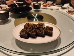 黑枸杞桂花糕-金轩中餐厅 Jin Xuan(浦东丽思卡尔顿酒店)