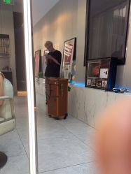 -PE SALON