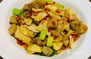 Quick-Fire Stir-Fried Pork Intestines