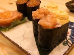 三文鱼芒果酱军舰-轻音料理(王府星Mall店)