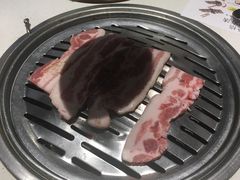 满心尝五花肉-本家韩国烤肉(青岛万象城店)