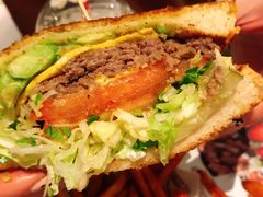 -The Habit Burger Grill 哈比特汉堡(复兴soho店)