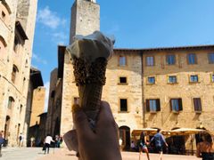 -Gelateria Dondoli
