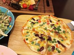 -悦享绿山墙西餐厅