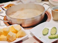 -洪氏嗨捞·猪肚鸡火锅(阳光天地店)